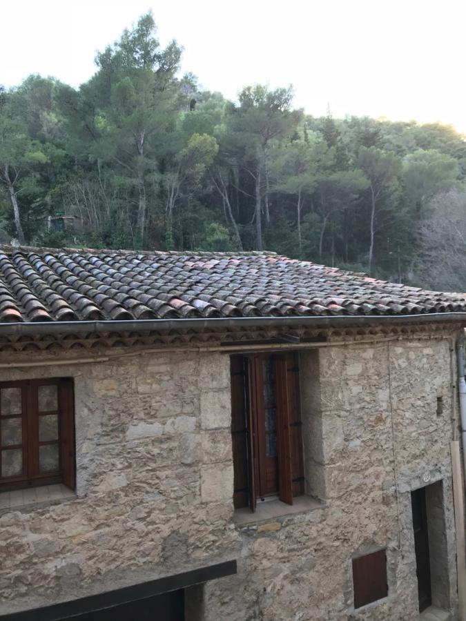 Gite De La Tour Saint-Guilhem-le-Desert Exterior photo